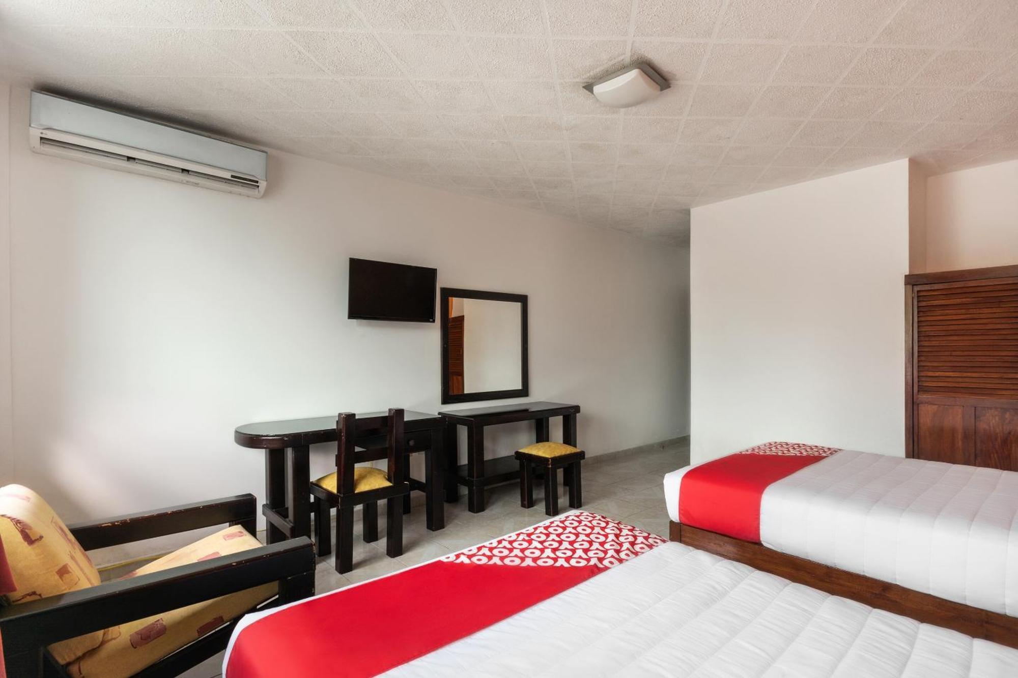 Oyo Hotel Casa Blanca Martínez de La Torre Kültér fotó