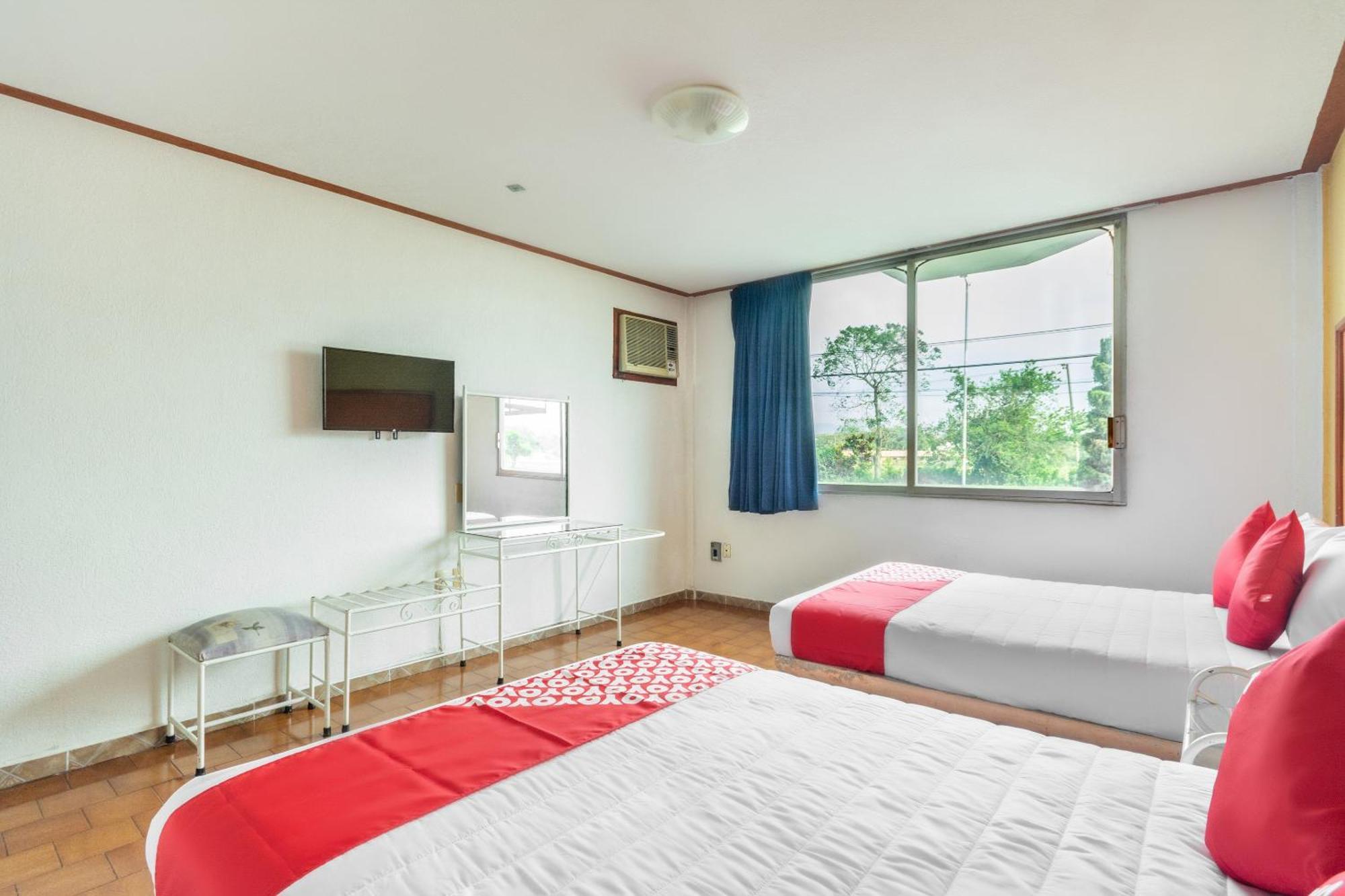 Oyo Hotel Casa Blanca Martínez de La Torre Kültér fotó
