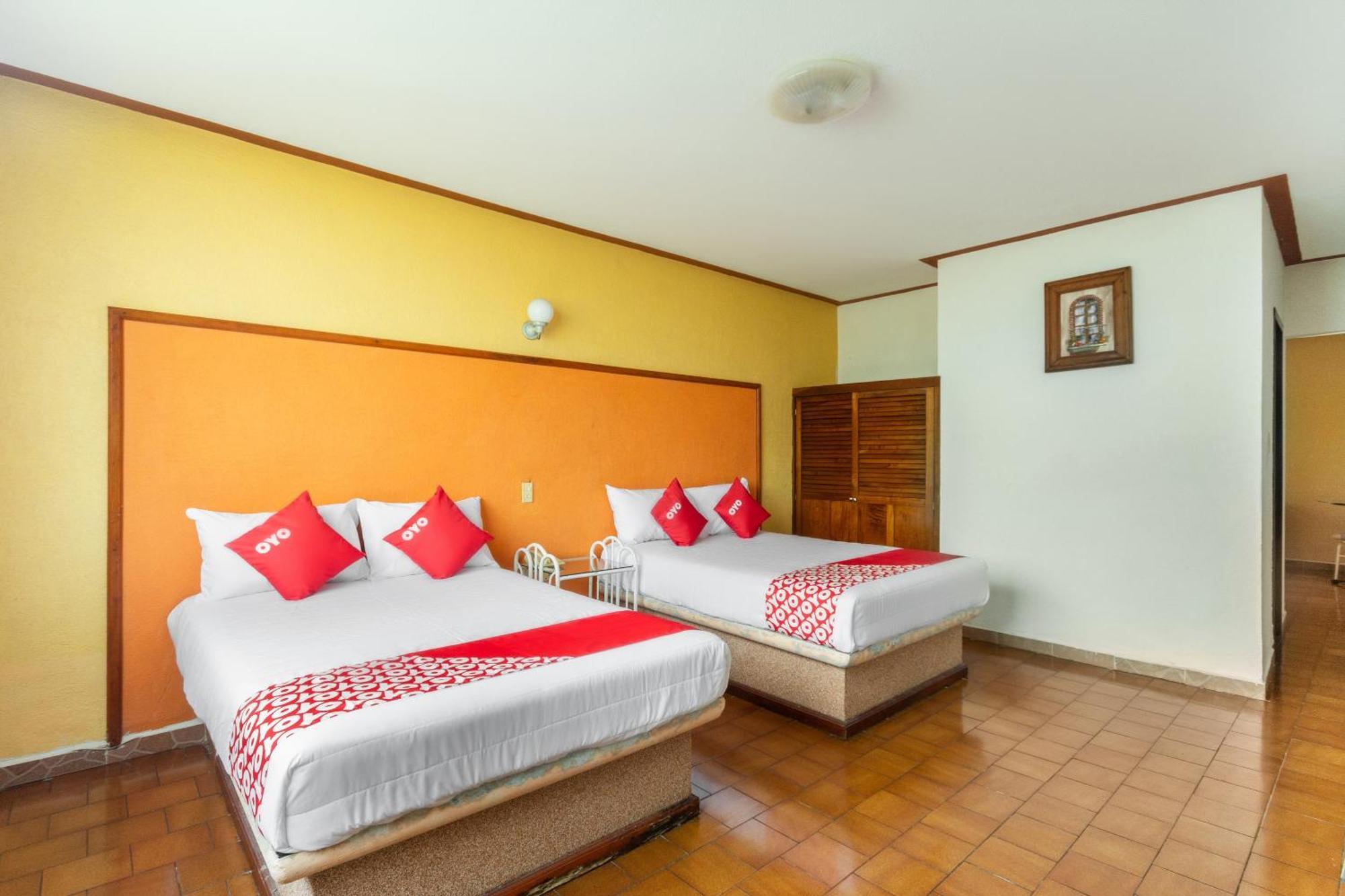 Oyo Hotel Casa Blanca Martínez de La Torre Kültér fotó