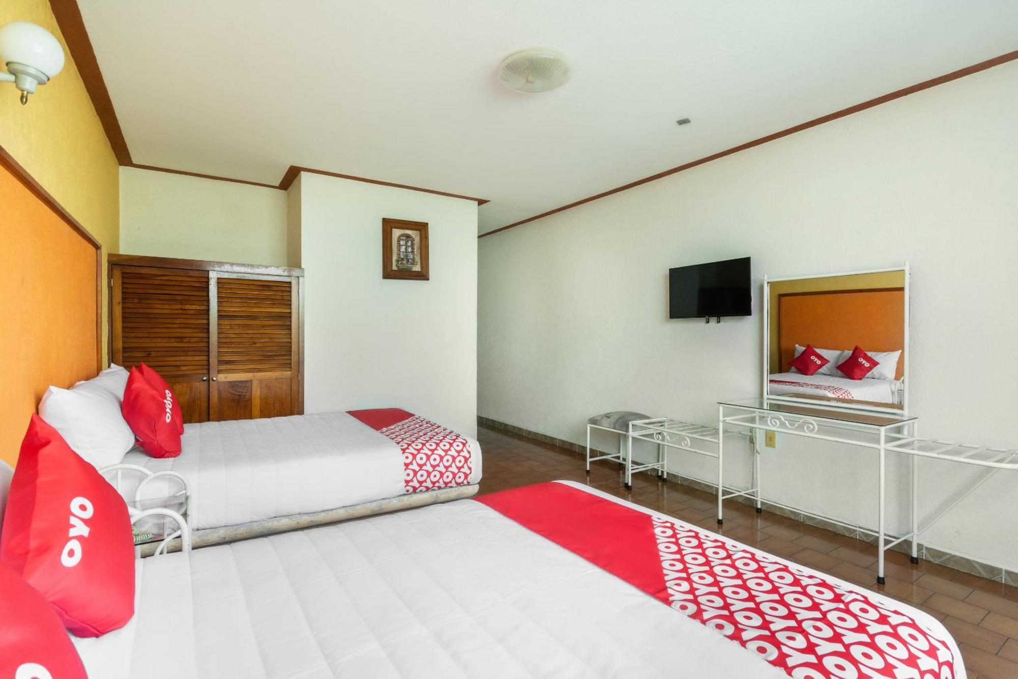 Oyo Hotel Casa Blanca Martínez de La Torre Kültér fotó