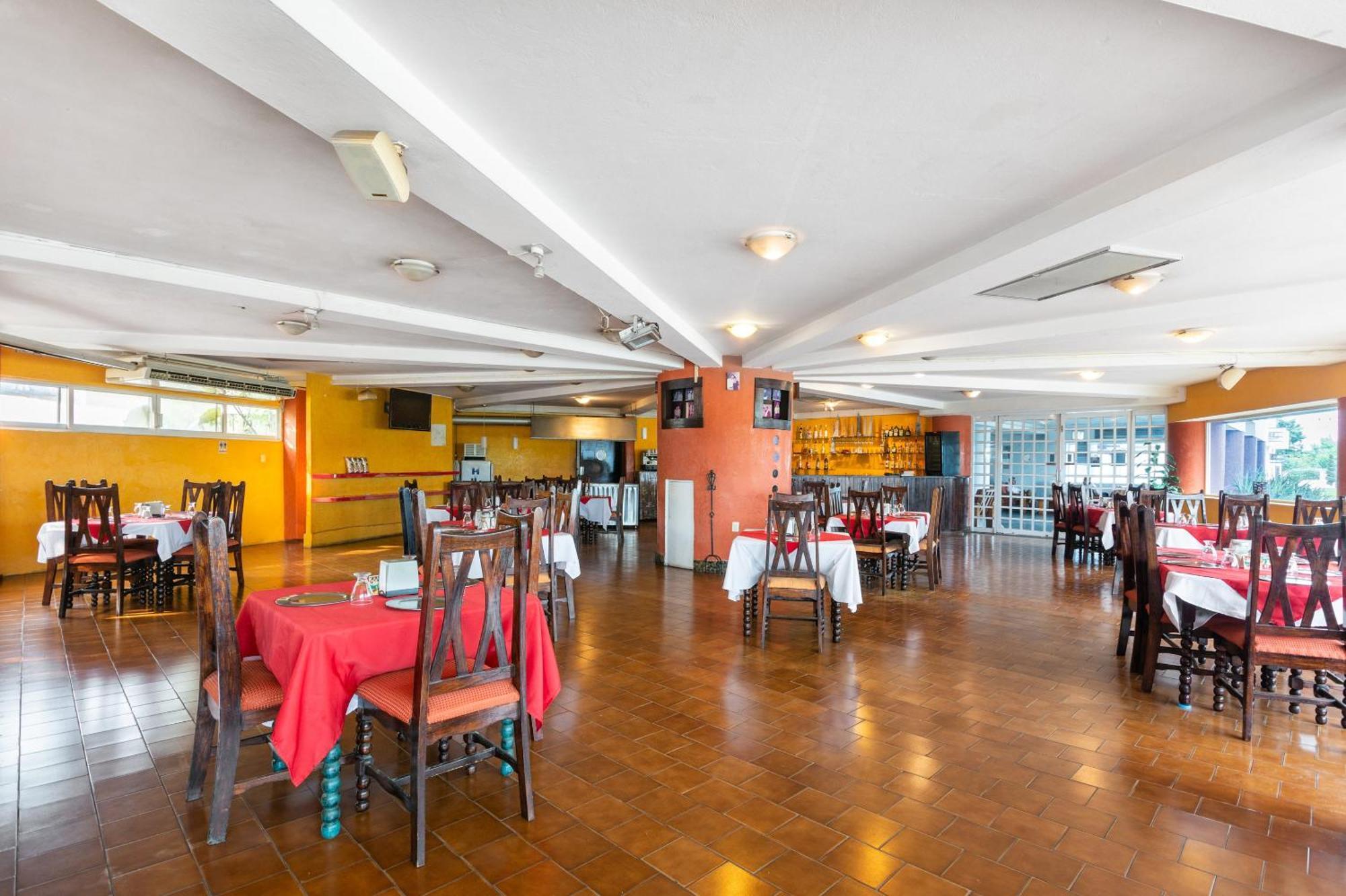 Oyo Hotel Casa Blanca Martínez de La Torre Kültér fotó