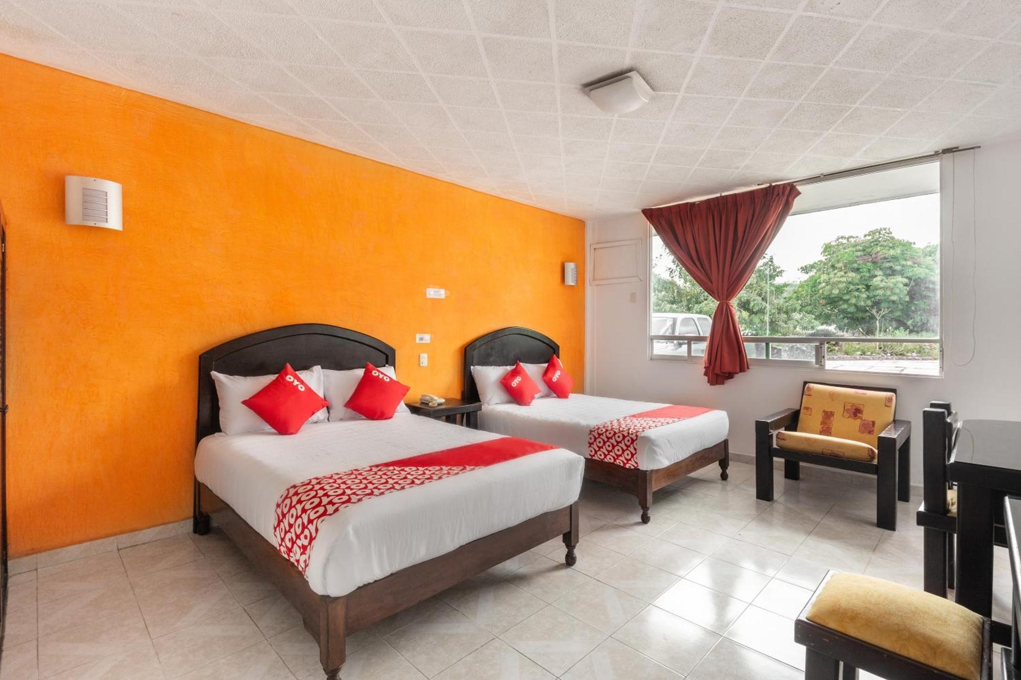 Oyo Hotel Casa Blanca Martínez de La Torre Kültér fotó